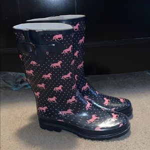 Rubber rain boots